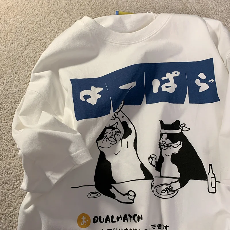 Männer T-shirt Übergroßen Trinken Katze Anime Baumwolle Print Street Graphic Short Sleeve Koreanische Mode Top Harajuku Sommer Kleidung