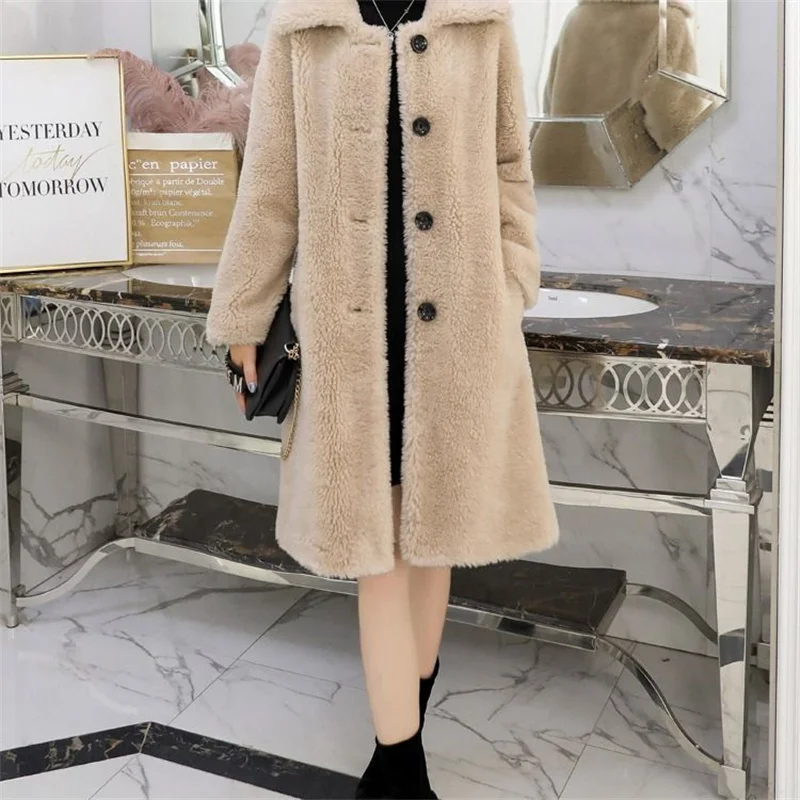 Sheep Cut Velvet Coat for Women Mid Length 2023 Winter New Loose Fitting and Thickened Lapel Particle Wool Faux Fur Female Coat