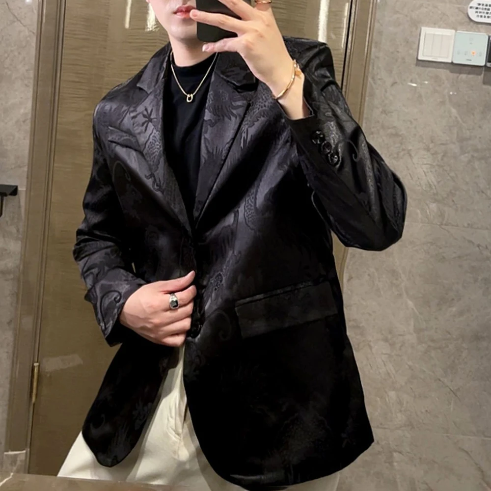 سترة رجالية شتوية جديدة لعام 2025 بلون واحد من قماش الجاكار سترة صينية عصرية عصرية عالية الشارع فضفاضة غير رسمية للرجال