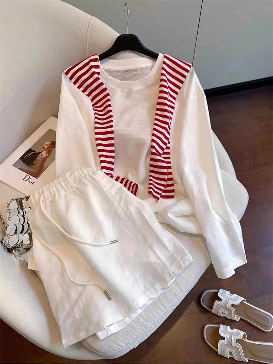 

Повседневный комплект из футболки с длинным рукавом и шорт с высокой талией для женщин, летний, простой, элегантный, из двух предметов, в полоску, влагоотводящий.