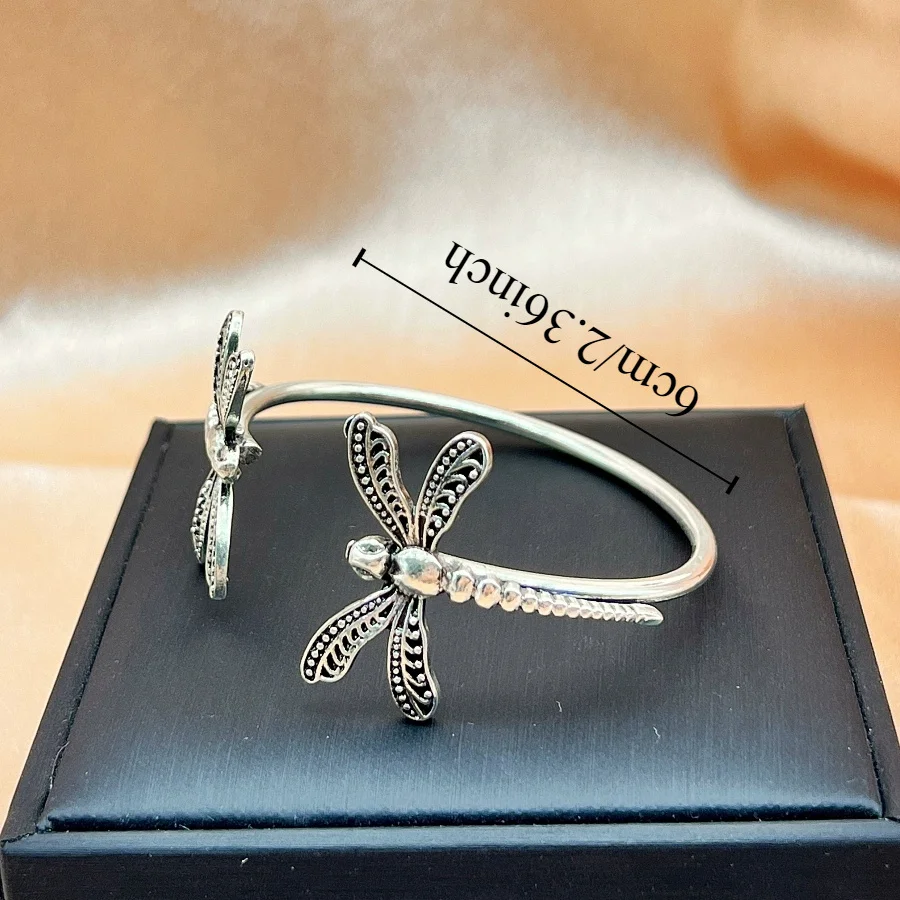 Fashion Luxury Dragonfly Bracelet Jewelry Bracelet for Women To Give Beautiful Halloween Jewelry Gifts To Relatives Bangles