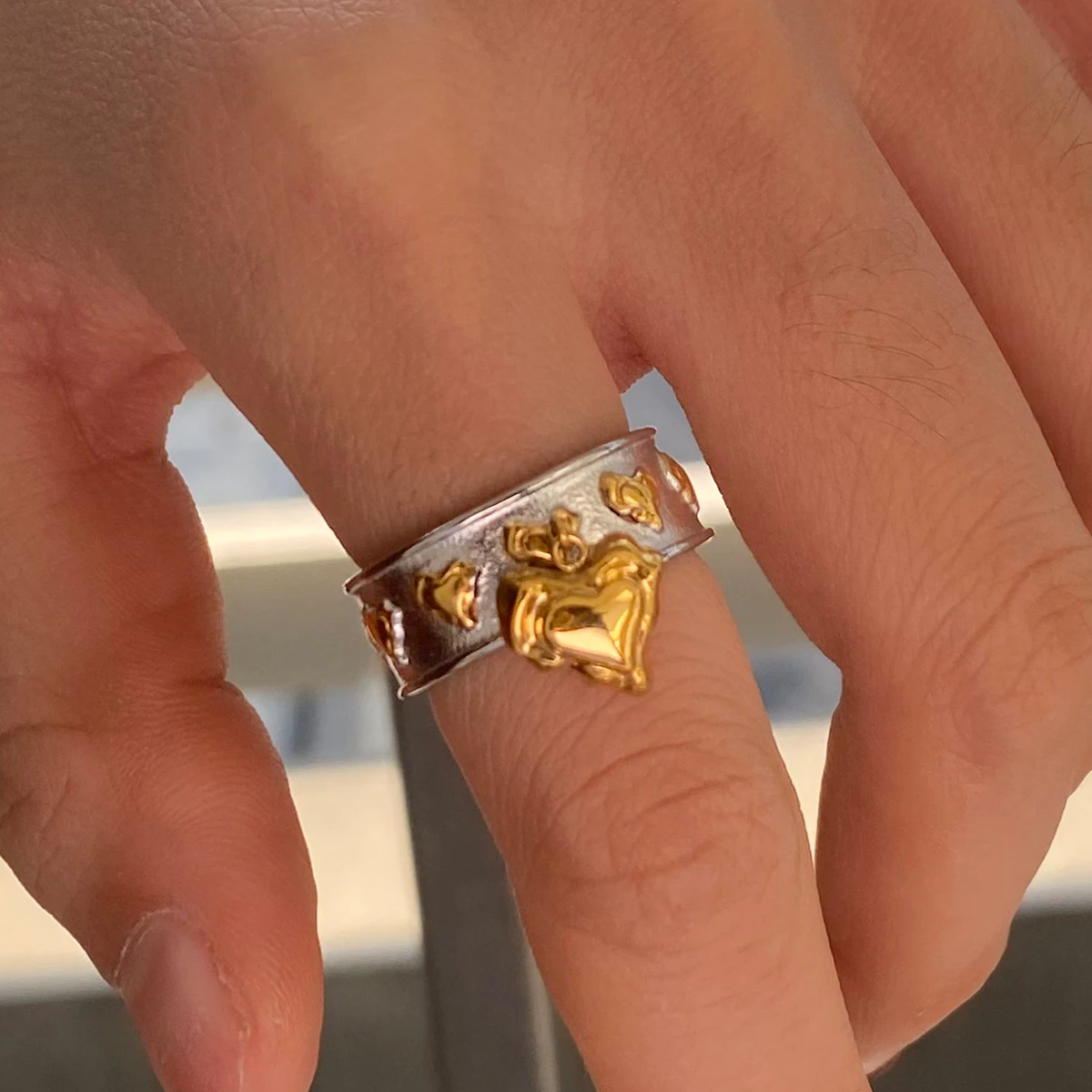 

AIKOER Minimalist Two Tone Love Pendant Ring 18K Gold Color Plated Stainless Steel Liquid Metal Stackable Ring Women's Jewelry V