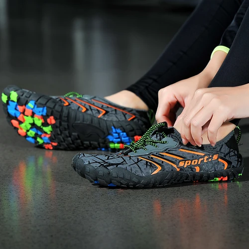 Imagen 2 del producto Nuevos zapatos acuáticos transpirables de verano de secado rápido para hombres y mujeres, zapatillas de deporte para nadar en la playa al aire libre, zapatos antideslizantes para caminar aguas arriba