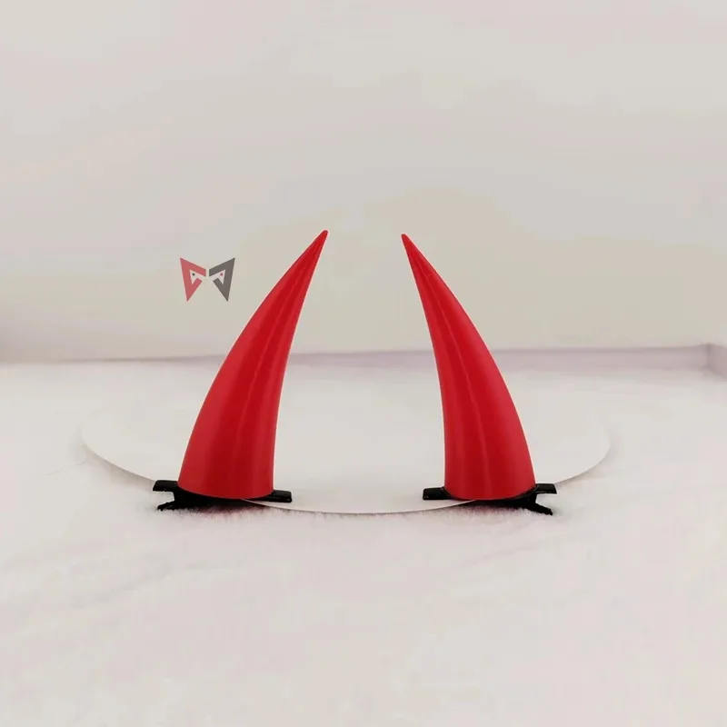 qa156New بالمنشار رجل السلطة تأثيري حلي اكسسوارات شيطان الشيطان القرن دبوس الشعر أحمر وردي أسود اللون للاختيار