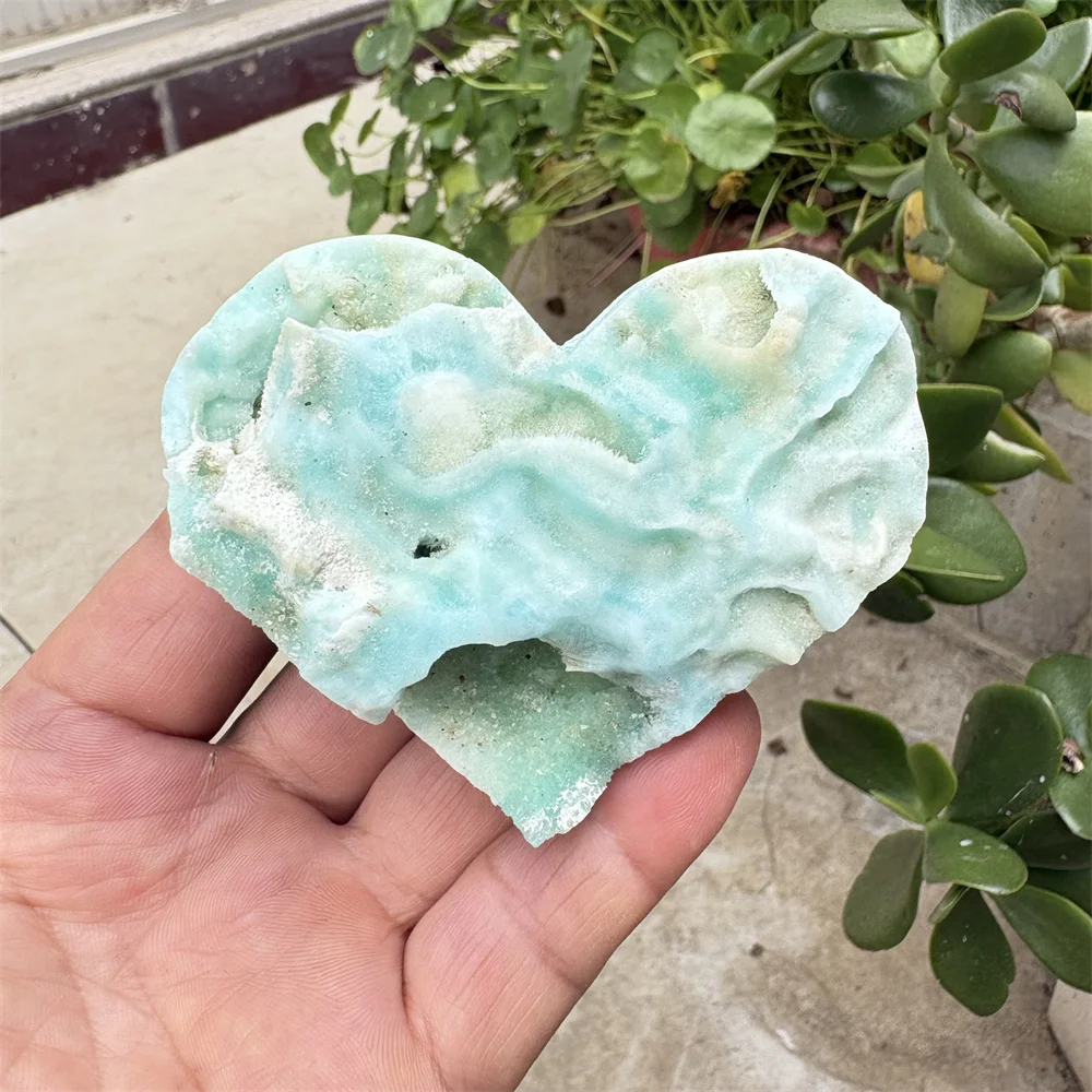 Natural Exotic Heteropolar Minerals Hand Carved Heart-shaped Feng Shui Healing Crystal Ornaments Home Decoration