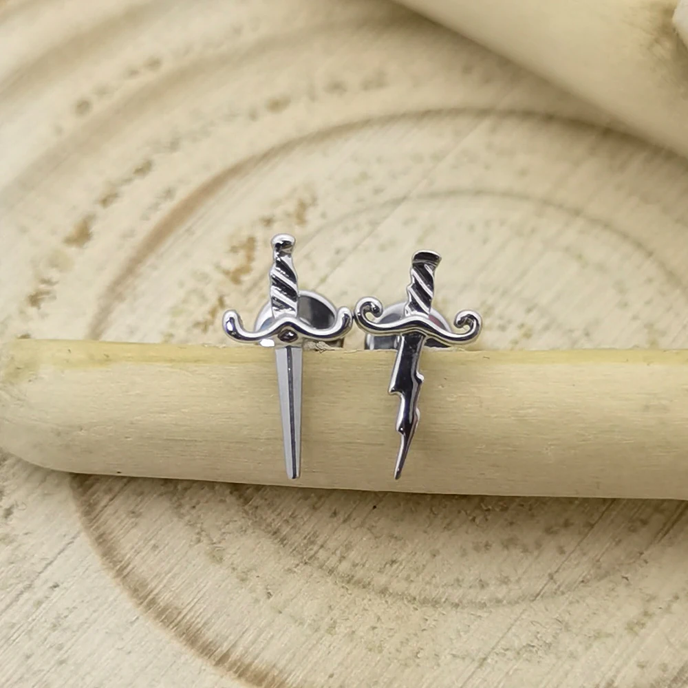 QM ASTM F136 Titanium Internally Threade Sword Internally Threaded Labret Helix Cartilage Tragus Body Piercing Jewelry ASTM F136
