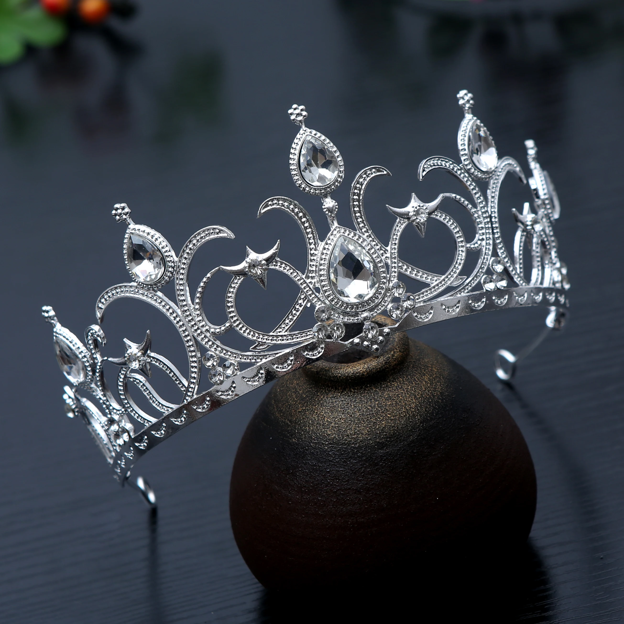 1pc Fashion Gothic Halloween Hair Crown Ox Horn Mysterious Black Alloy Water Diamond Headwear Makeup Ball Vampire Role Playing