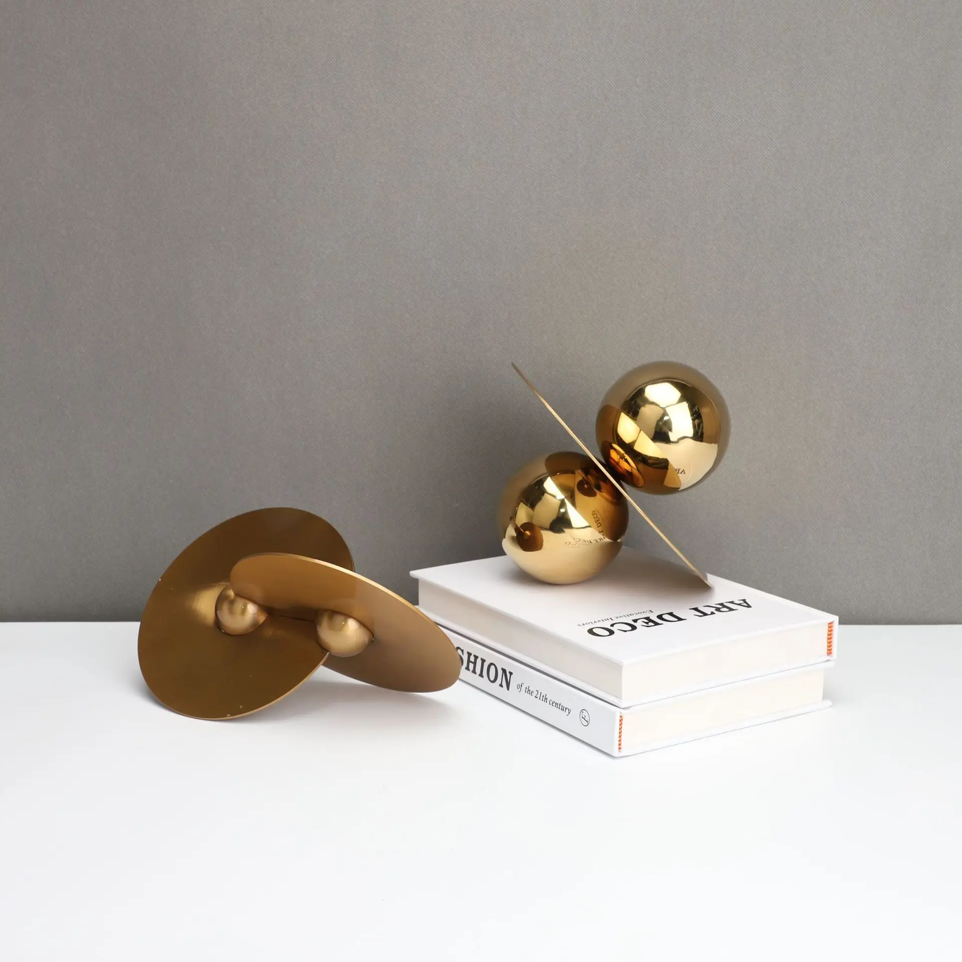 Gold Metal Crafts Flying Saucer Geometric Slice Spheres Golden Balls Abstract Sculpture Decorative Figurines Home Decoration