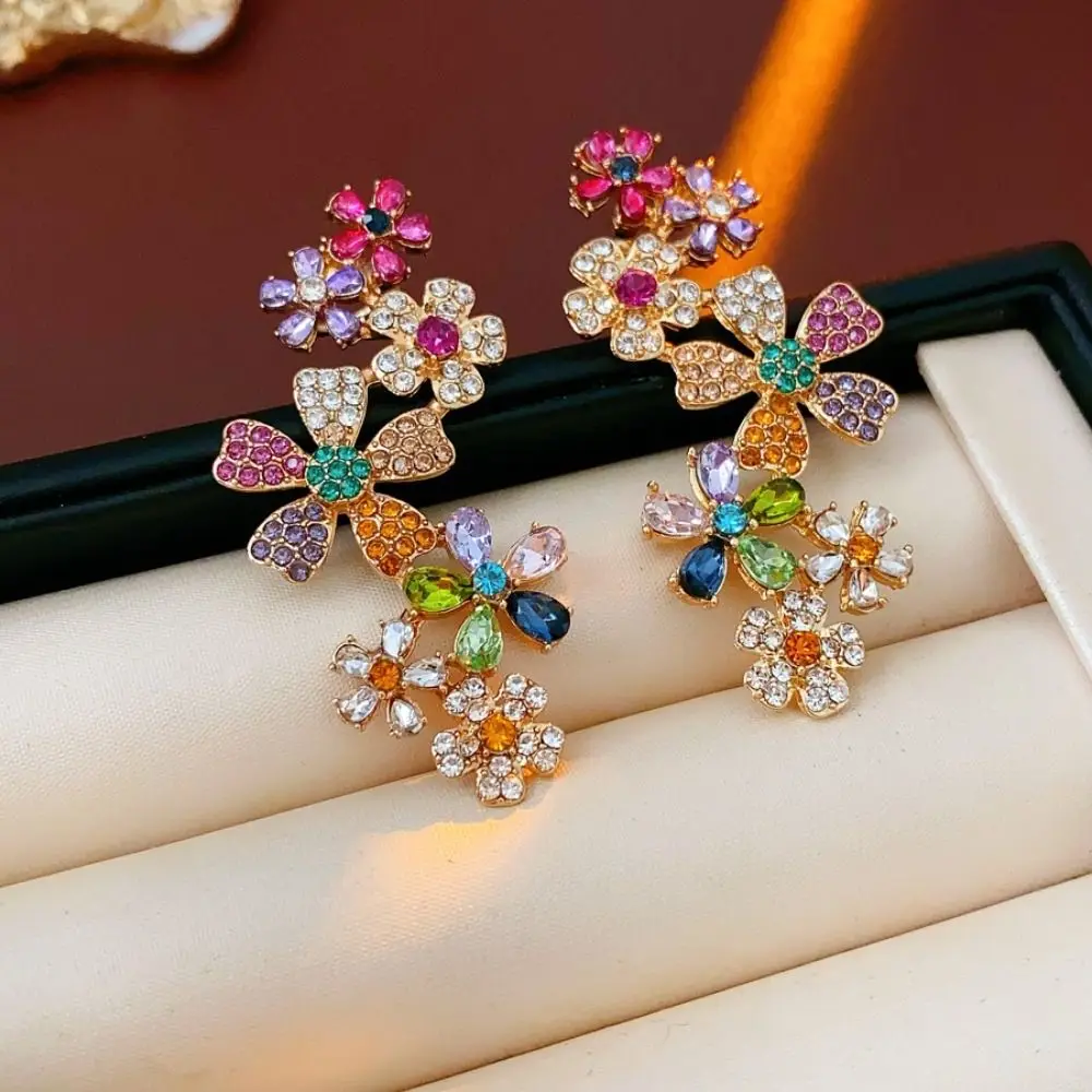Elegant Sweet Rhinestone Flower Earrings Hollow Out Ear Jewelry Shining Flower Earrings Colored Ornaments Sweet Ear Clips Women