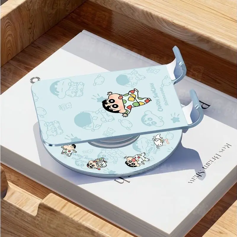 Crayon Shin-chan Desktop-Drehständer, faltbar, universell, für bequemes Fernsehen, multifunktionaler Telefonständer