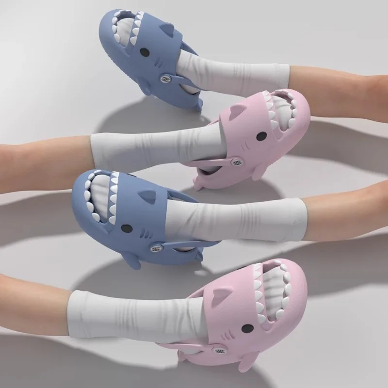 

Сандалии с изображением акулы для женщин, летние парные детские сабо для родителей и детей, уличные домашние тапочки на мягкой подошве, домашние сандалии на платформе