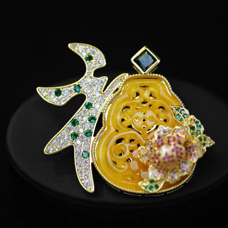 OKILY Luxury Natural Shell Dragonfly Brooch Delicate Optimize jade Pearl Broche Decorativo De Ropa for Women Clothing Accessori