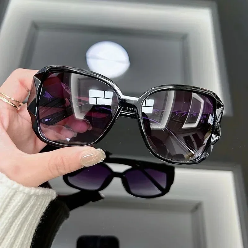 Vintage Oversized Sunglasses Women Brand Big Frame Retro Sun Glasses Female Fashion Shades Black Gradient Eyewear
