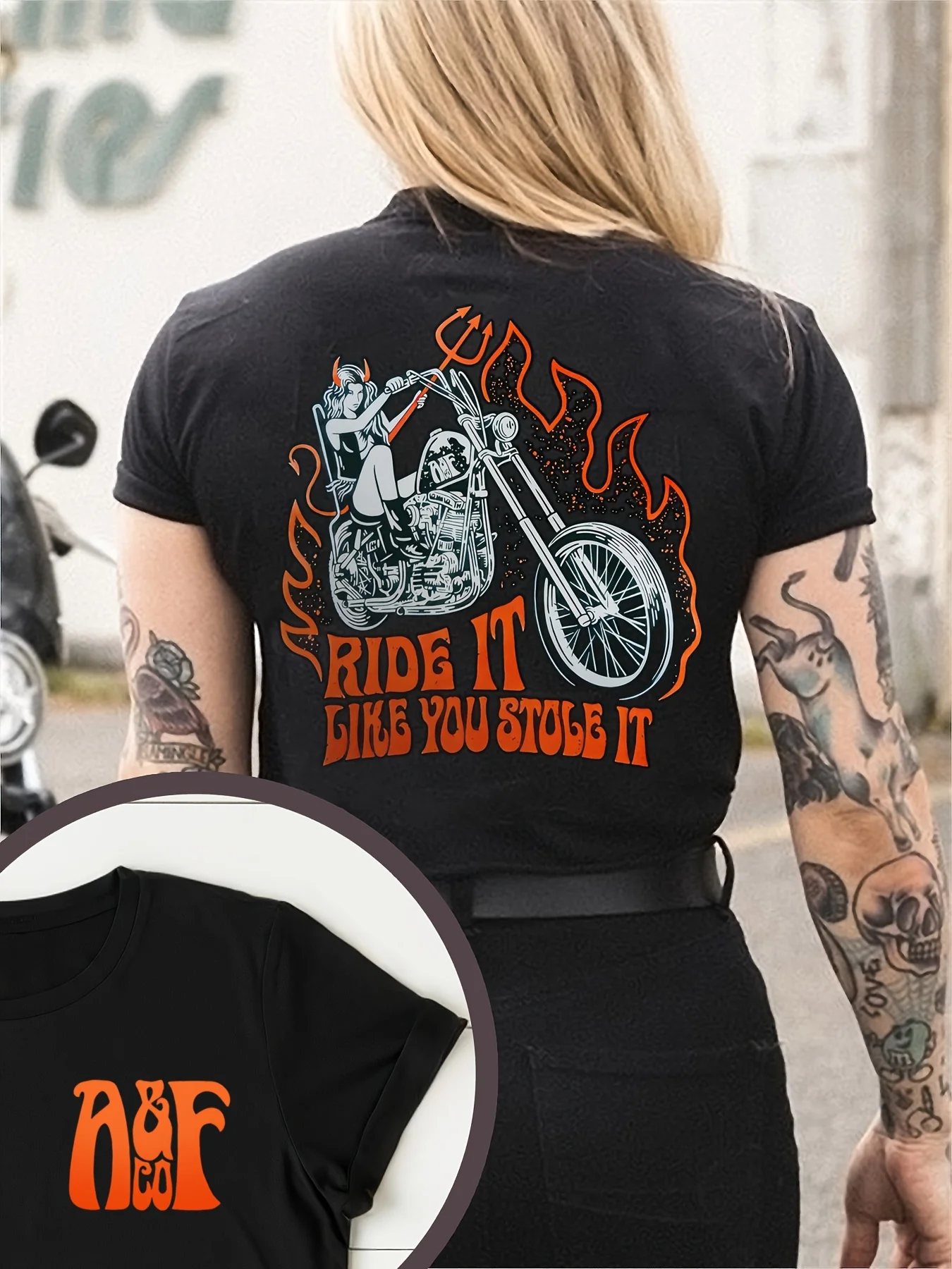 تي شيرت نسائي كاجوال برسومات جرافيك بتصميم لهب الدراجة النارية، ركوبها مثل أنك سرقها بشعار برتقالي متباين صيفي بأكمام قصيرة