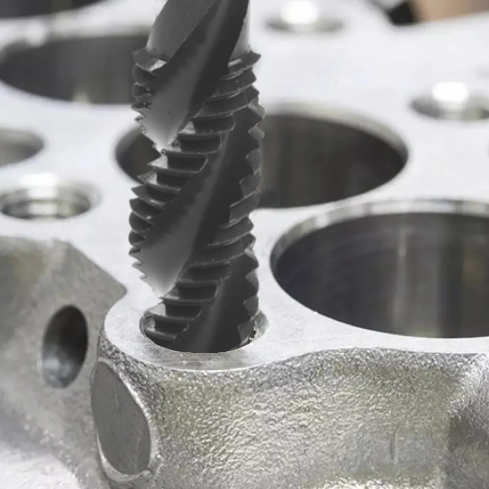 Brightness Machine Thread Aluminum HSS Nitriding Coated Metric Machine Thread Tap Upward Chip Removal Metric M X