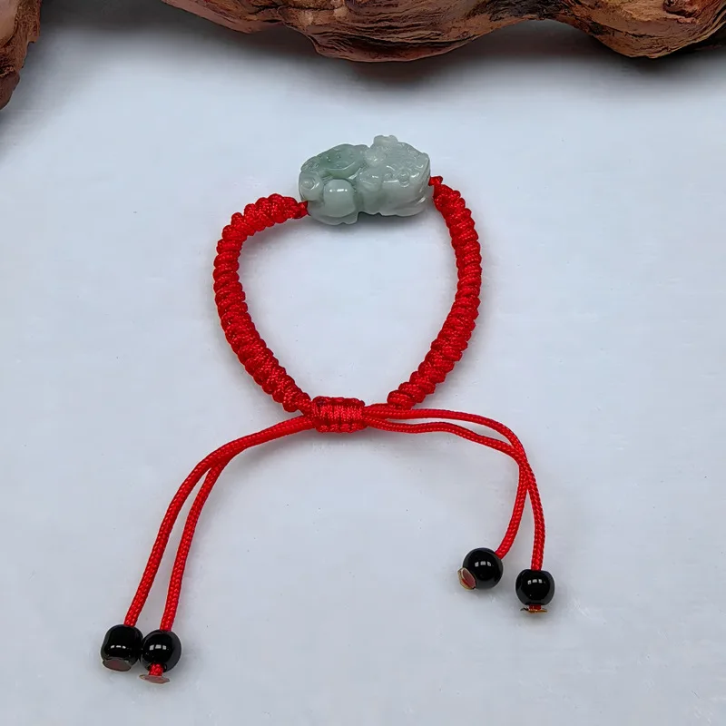 Jade hand-woven Pixiu bracelet, a versatile and adjustable piece of jewelry for attracting wealth