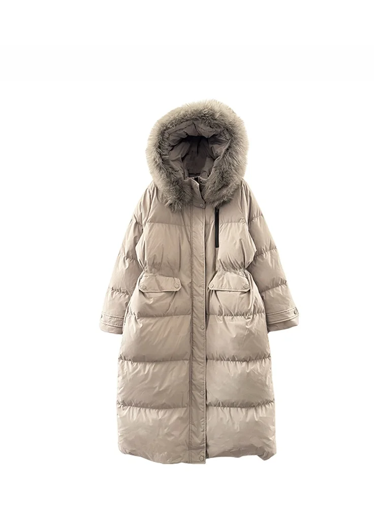 

Пуховик с длинным меховым воротником и интегрированной капюшоном-шапкой, утепленный, на белом пуху, очень теплый, зимний.