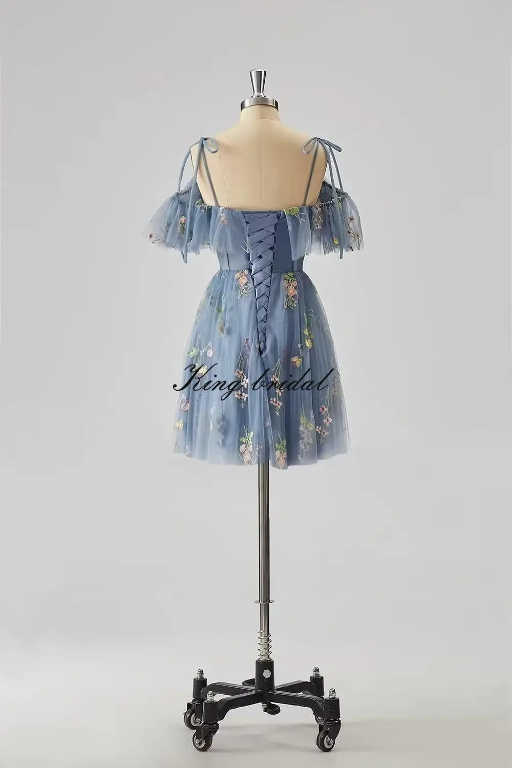 花刺繍チュールショートホームカミングドレス十代の若者たち 2026 ミニスパゲッティストラップフォーマルプロムパーティードレスジュニアブライドメイド