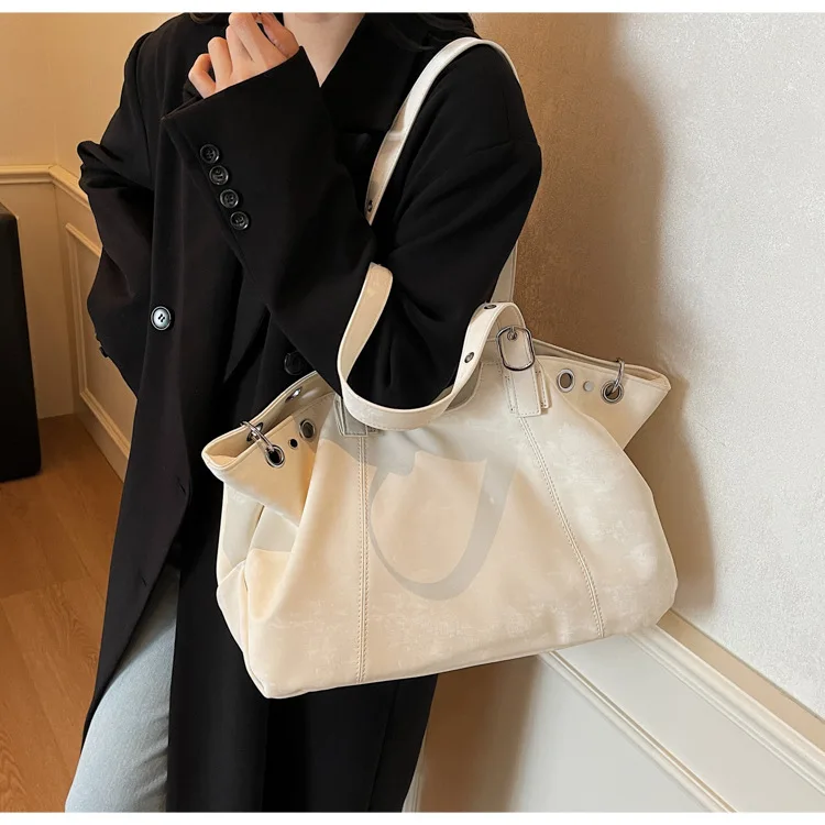 Large Vintage Women's Handbag description 24
