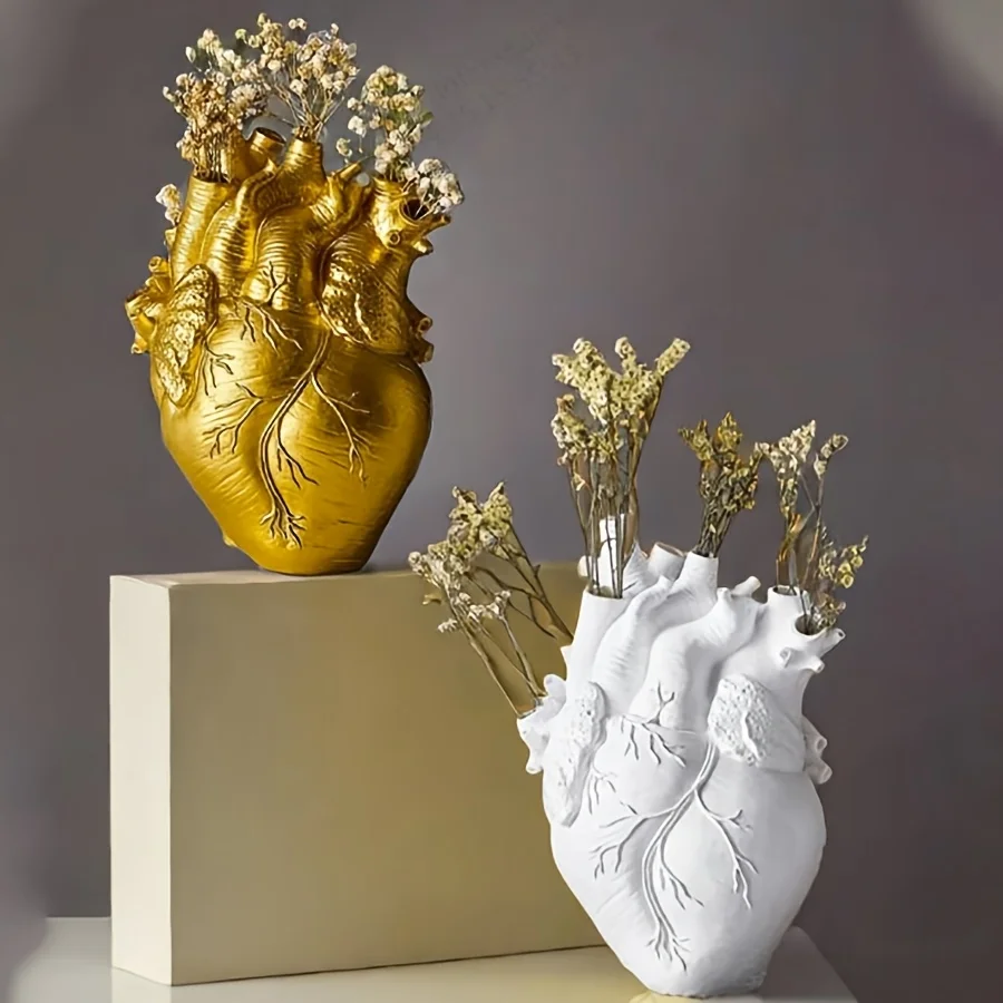 Gothic Anatomical Heart-Shaped Resin Vase Vintage Flower Holder for Living Room Dining Table Vase Dried Flower Gothic Home Decor