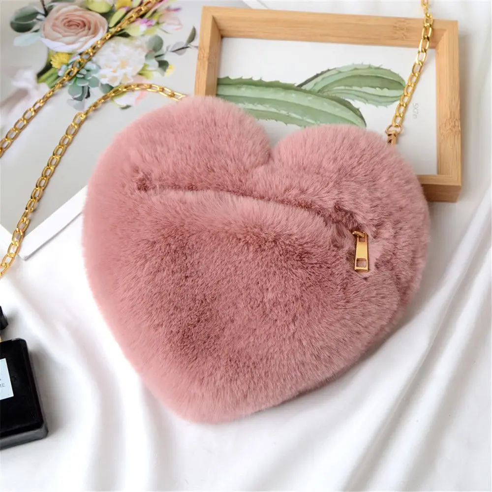 Fashion Soft Faux Fur Heart Shaped Shoulder Bag Cute Fluffy Crossbody Handbag Mini Shoulder Chain Bag Messenger Bag