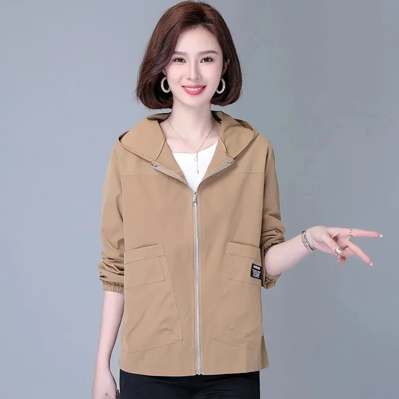 2024 New Hooded Summer Coat Women's Anti-UV Breathable Thin Sunscreen Clothing Long-Sleeved Short Jacket Femme Outerwear