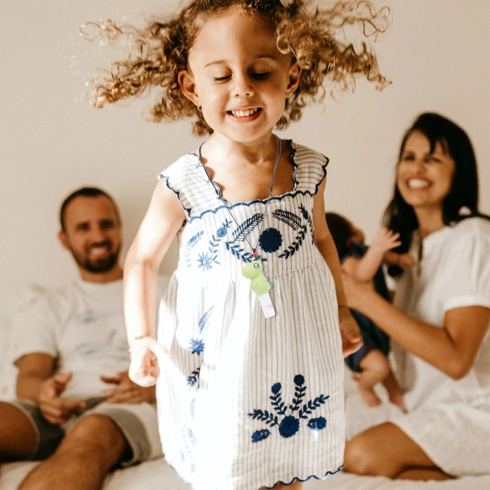 

2Pcs Dinosaurs Whistle Cartoon Ceramic Kids Sound Musical Instrument Lovely Children Whistle for Party Souvenir Gift