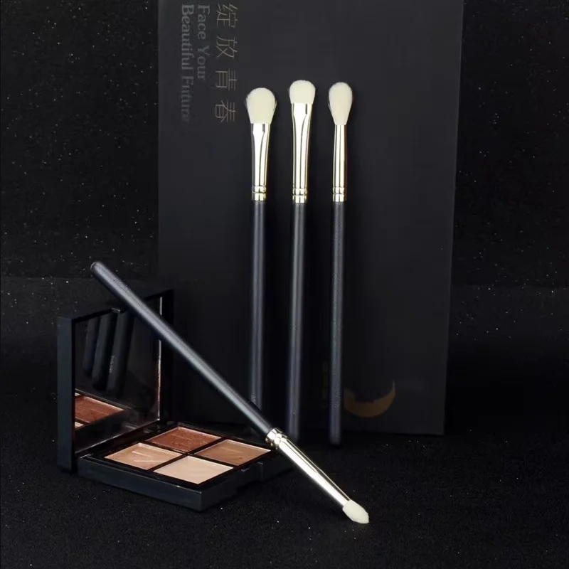 4Pcs Makeup Eyeshadow Brush Flat Eye Shadow Shader crease Blending Brushes Goat Hair Eye Shadow Liquid Cream Powder Make Up Tool