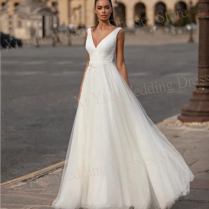 Lusso semplice nuovo profondo scollo a V abiti da sposa a-line Appliques di pizzo abiti da sposa con Sexy aperto indietro senza maniche per la festa formale