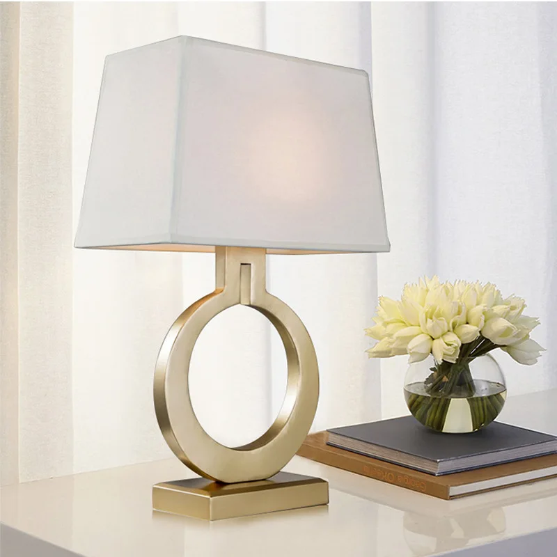 Nordic hotel decorative desk lamp luxury personalized designer model room post-modern living room bedroom bedside lamp