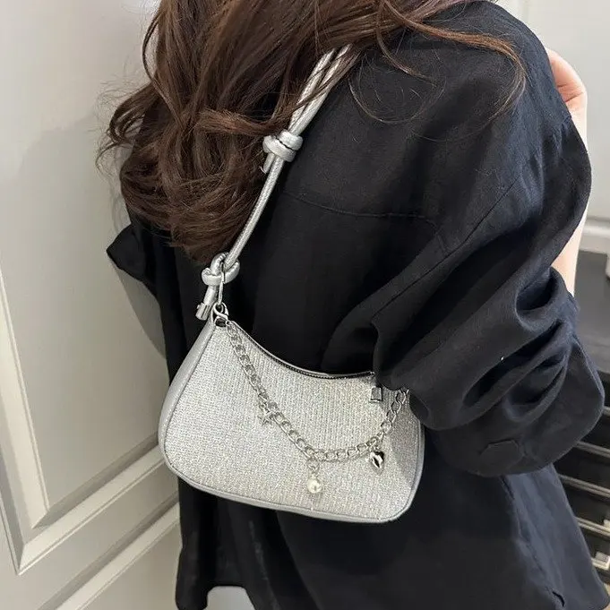 

2025 Winter 714 New Zipper One Shoulder Crossbody Handbag Commuter Bag Simple Versatile Fashion Underarm Bag