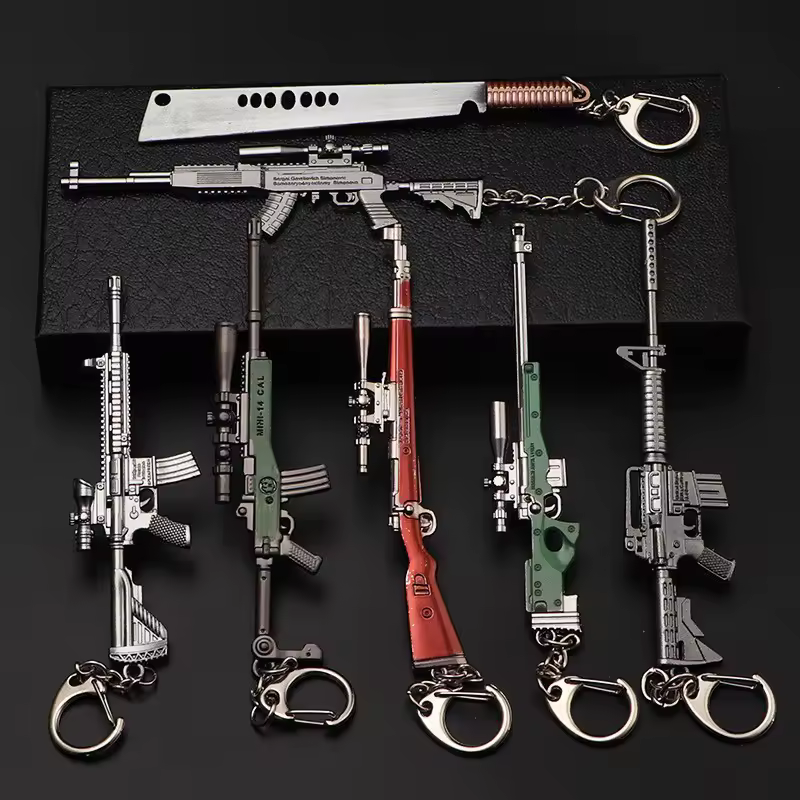 Encantador juego de moda Anime aleación modelo pistola llavero colgante regalo llavero
