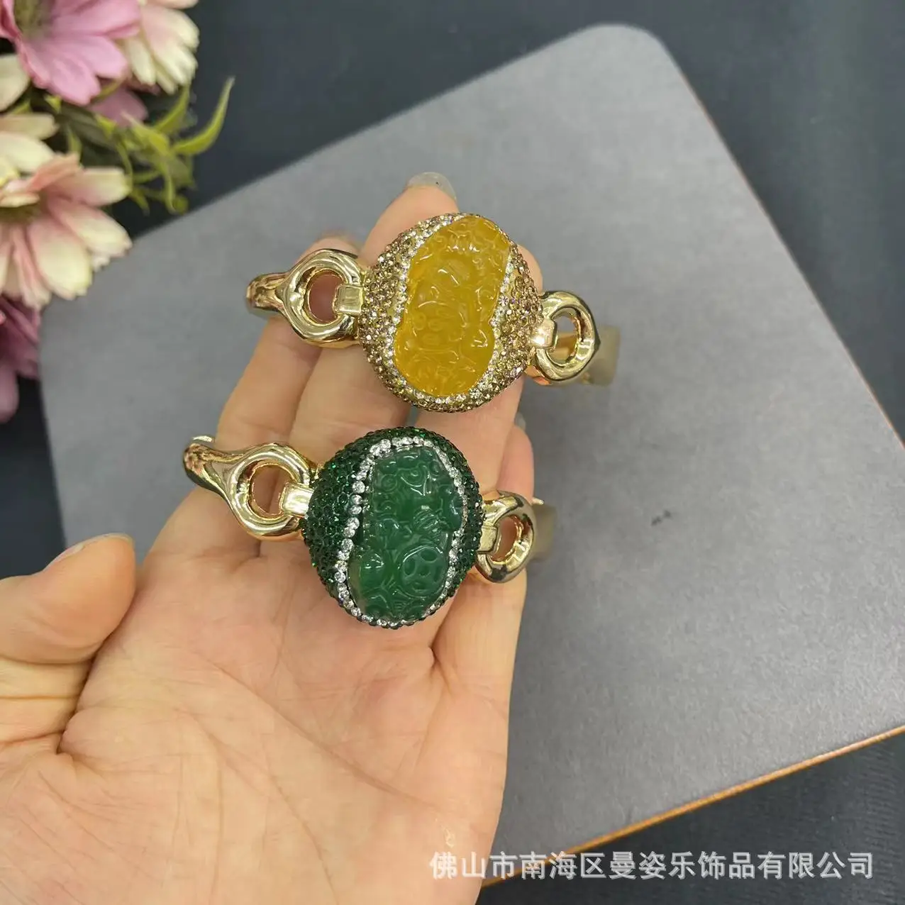 DIY accessories Chalcedony agate handmade engraving Pixel open color retention bracelet, French vintage natural stone jewelry