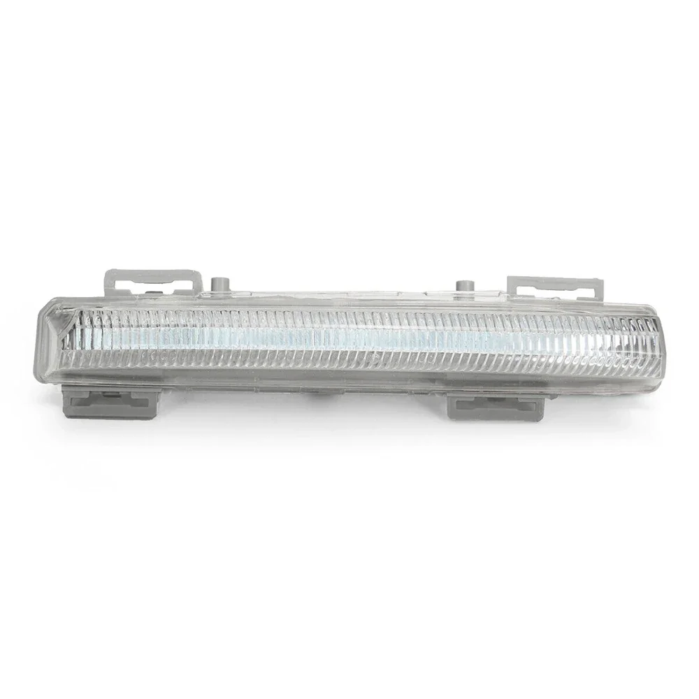 Front Bumper LED DRL Daytime Running Lamp Fog Light A2049068900 A2049069000 For Mercedes-Benz W204 W212 C250 C280 C350 E350