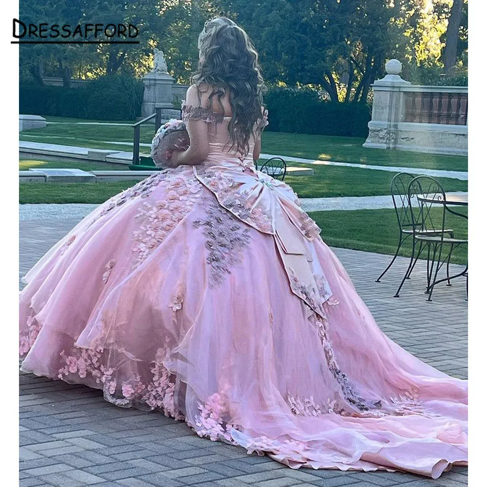 ใหม่สีชมพู Quinceanera กับ3D ลูกไม้ลูกไม้ Applique ปิดไหล่หวาน16ชุด Vestido De 15 Anos Ball ชุดราตรี