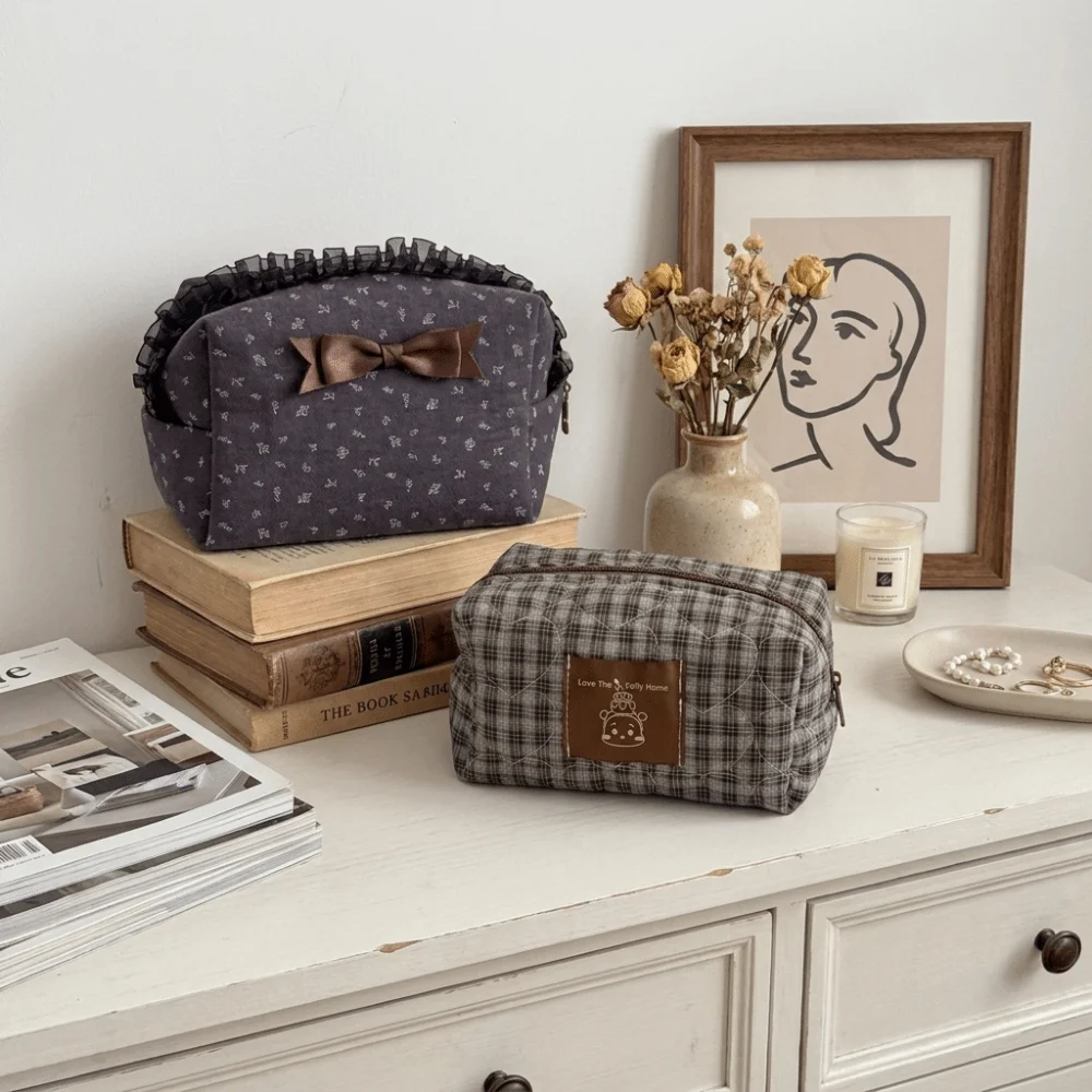 Vintage Large Capacity Lace Trim Makeup Bag Plaid Bear Cosmetic Storage Bag Cartoon Checkered Pencil Case Travel