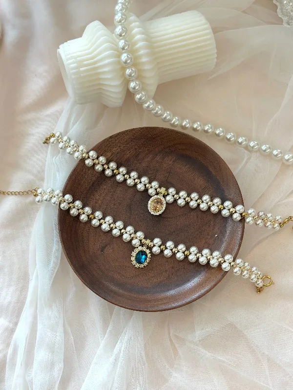 Gorgeous Multicolor Zircon Accent Faux Pearl Pet Necklace Adjustable Decor Collar for Pet Artistic Creative Photography Use
