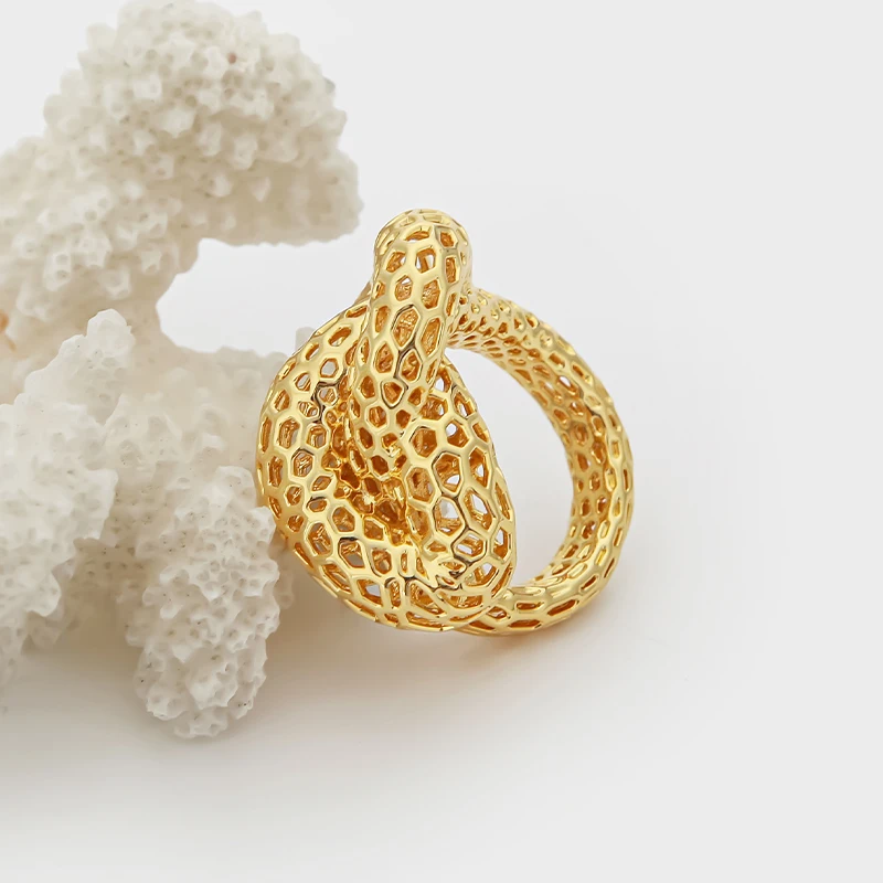 IVOG Luxury Bold Statement Ring for Women Oversize Hollow Honeycomb Fashion Jewelry Ring Bulk Order