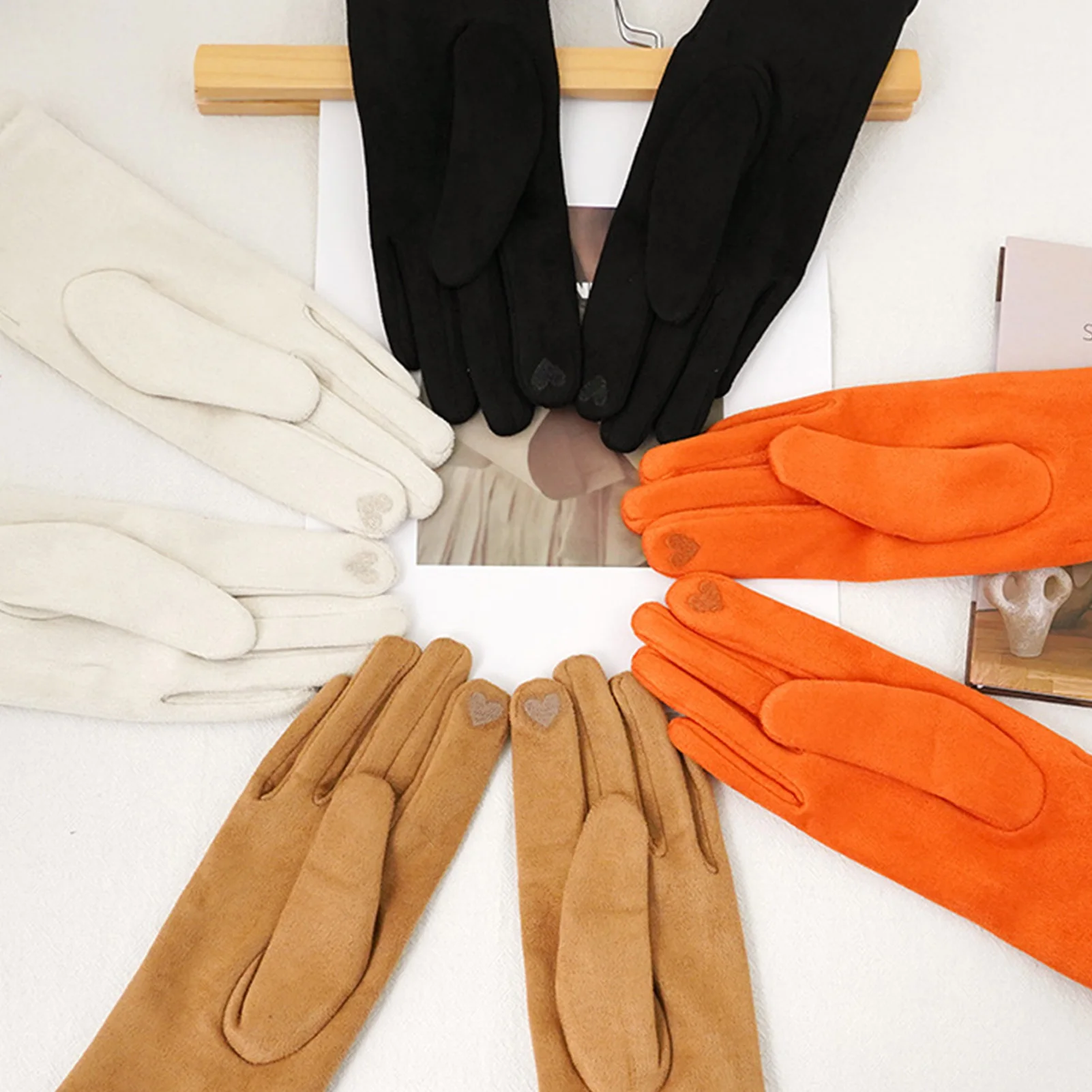 

Trendy Cycling Gloves Winter Outdoor Windproof Warm Gloves For Women Thickened Full Finger Touchscreen Gloves For Riding Hiking