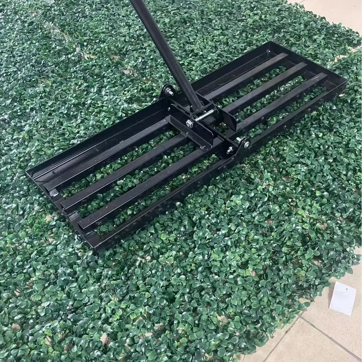 Black Carbon Steel Flat Ground Rake 5 Tines Detachable Foldable Design For Landscaping Lawns Flower Pots