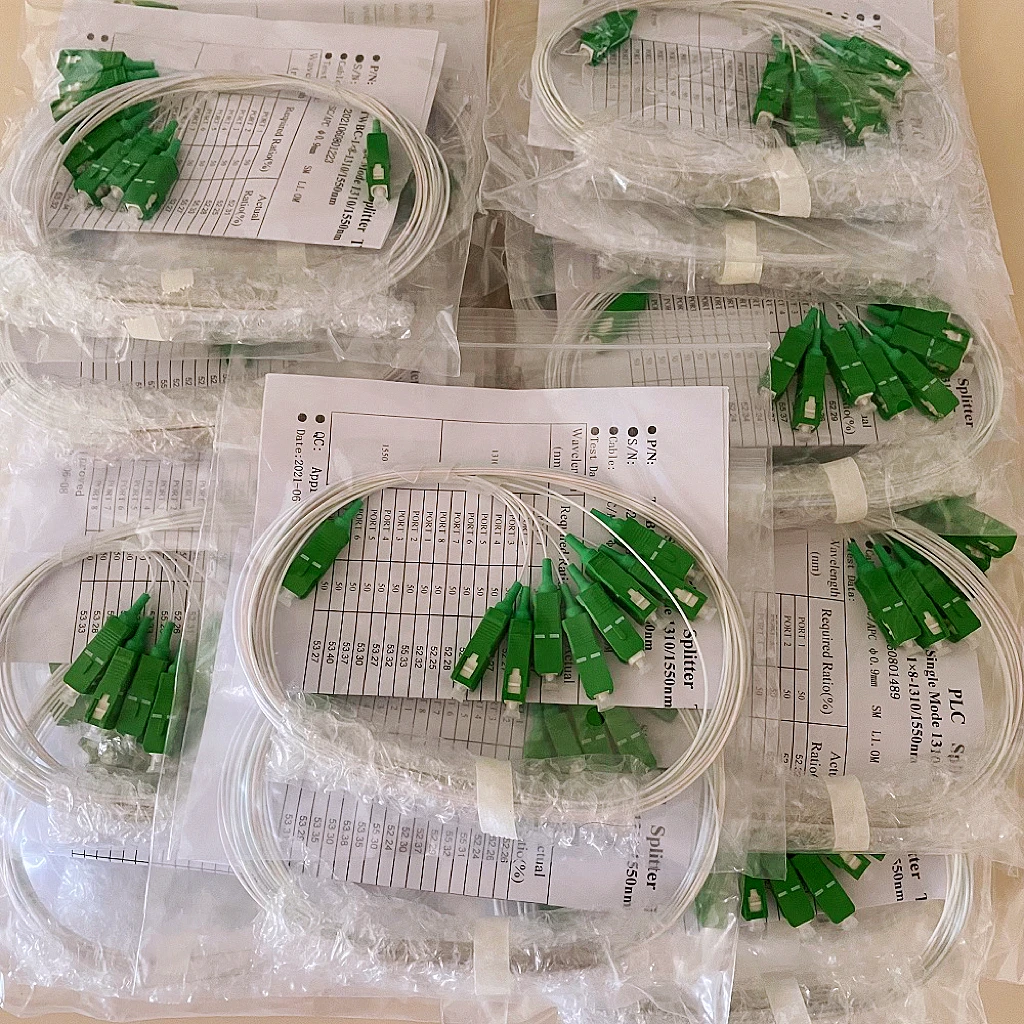 

High Quality 10 PCS/Lot 1X2 1X4 1X8 1X16 1X32 PLC SC/APC SM Single Mode 0.9mm G657A1 LSZH 1m FTTH Fiber Optic Splitter