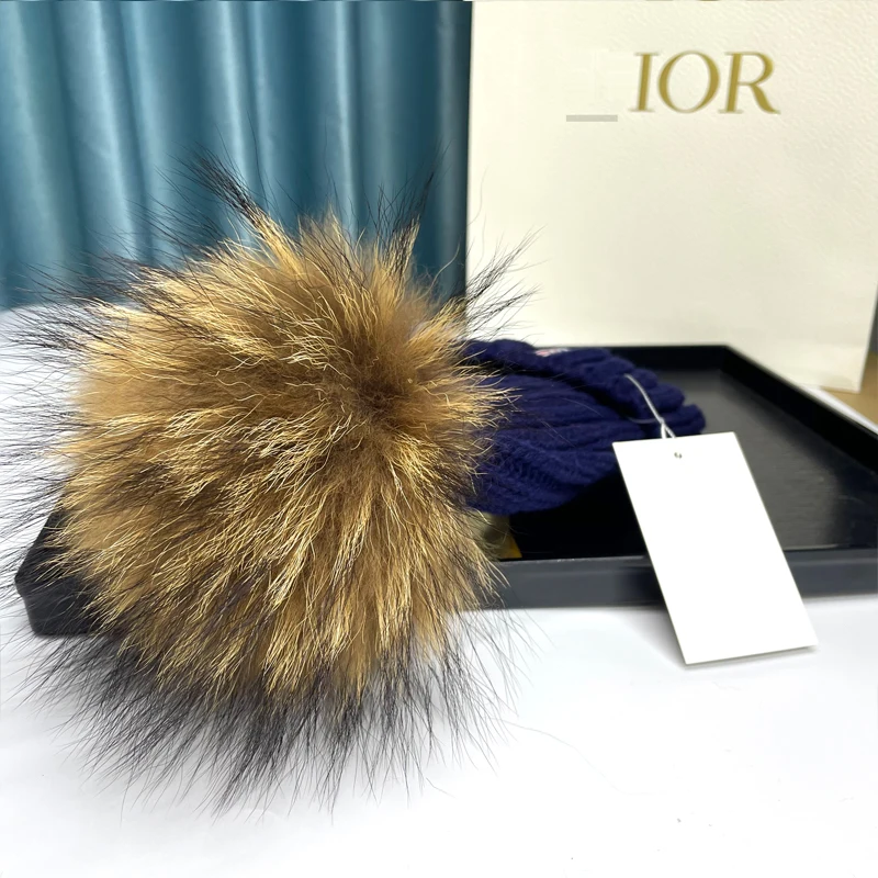 2024 Winter Hats For Women Solid Design fur pompom hat Skullies Hat