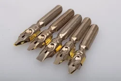 Original British Leonardt English Calligraphy Practice Italian Gothic Dipped Water Nib Flat Tip Nib Ink Reservoir