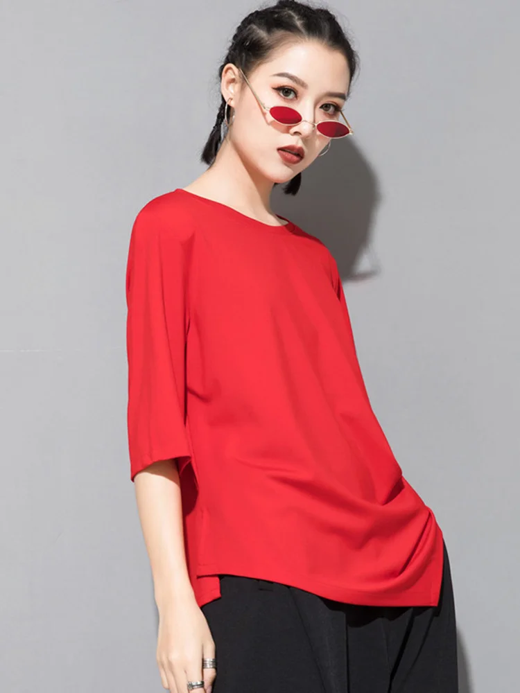 [EAM] Women Red Irregular Pleated Hem Big Size Casual T-shirt New Round Neck Half Sleeve Fashion Tide Spring Summer 2024 JS997