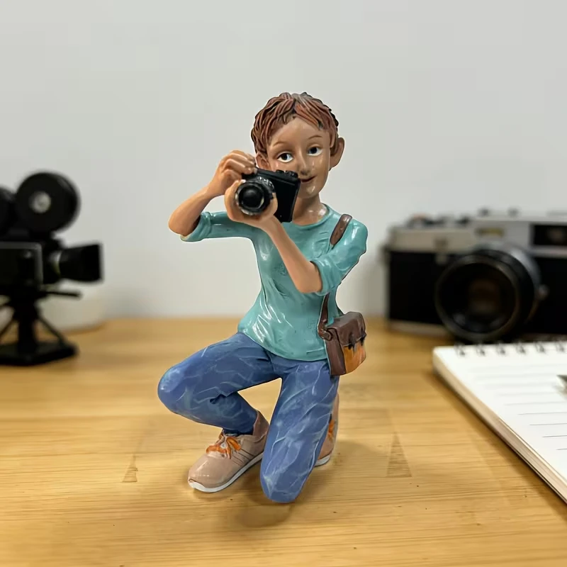 Photographer Figurine Resin Statue, Teal Blue Outfit Kneeling Camera Man Sculpture, Retro Vintage Home Desktop Decor Ornament