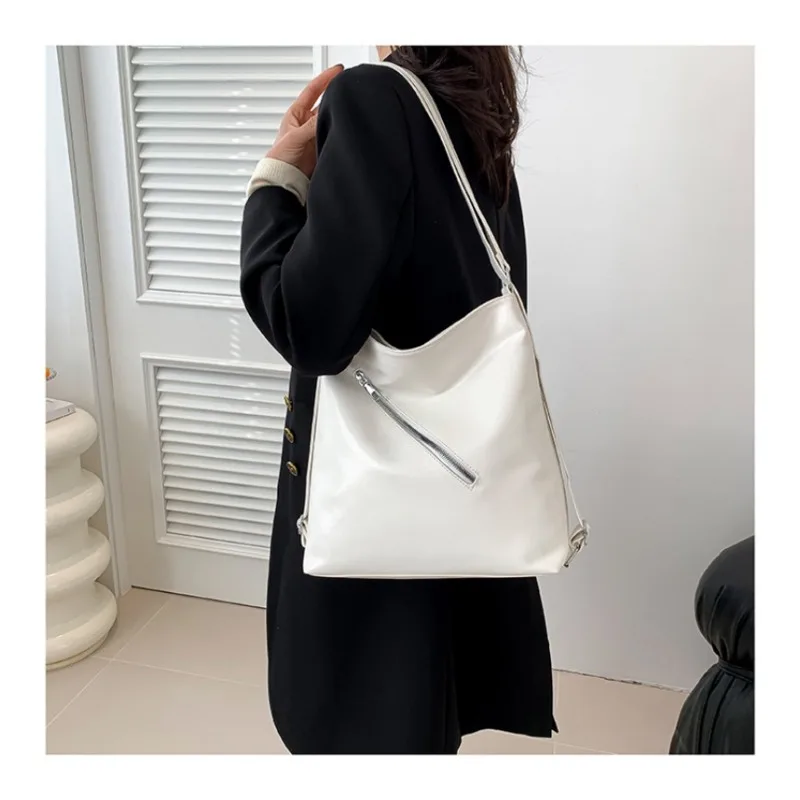 Commuting Personality Trend Backpack for Women's New Fashion  Tote Shoulder Bag Minimalist Soft Leather Retro Style Shoulder Bag