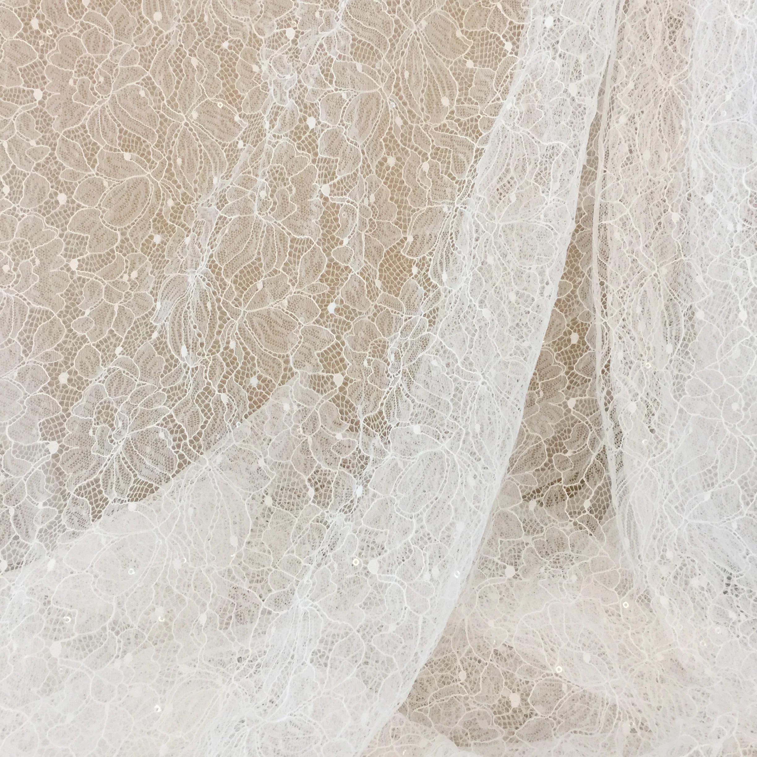 Tessuto di pizzo a rete scintillante e squisito di alta qualità da 5 m, utilizzato per abiti da sposa e accessori per l'arredamento morbido per la casa