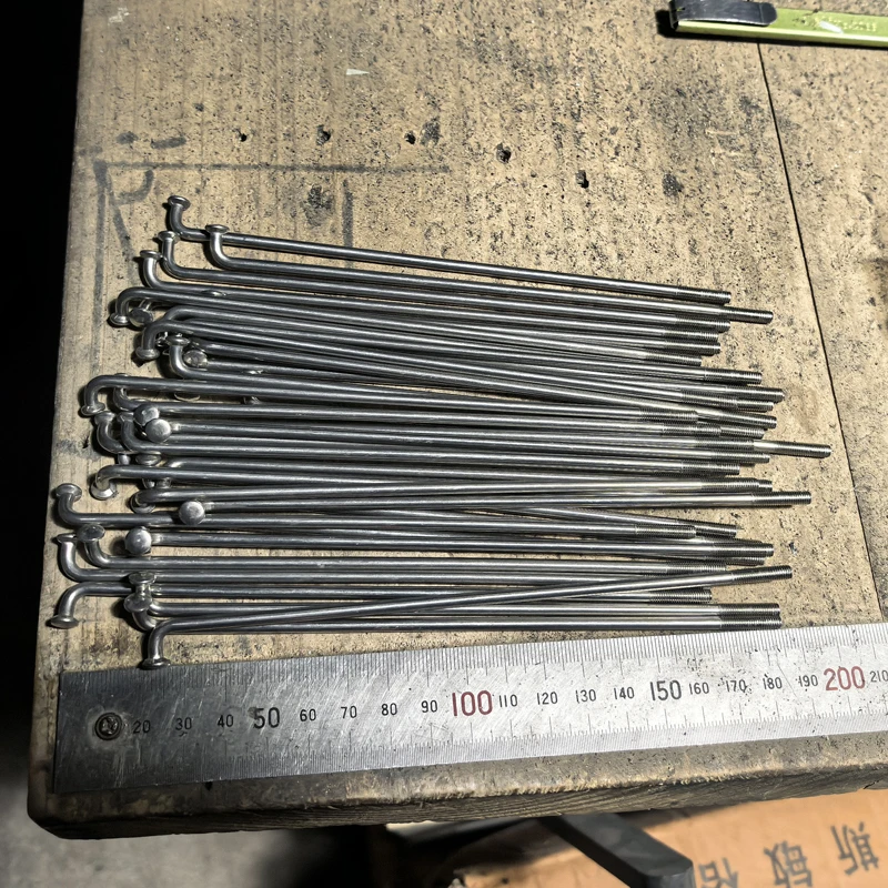 

Diameter 3.5mm Sliver Color 9G Motorcycle Spokes Material 304 Stainless Steel J-bend Round Body Bike Wheel Spokes