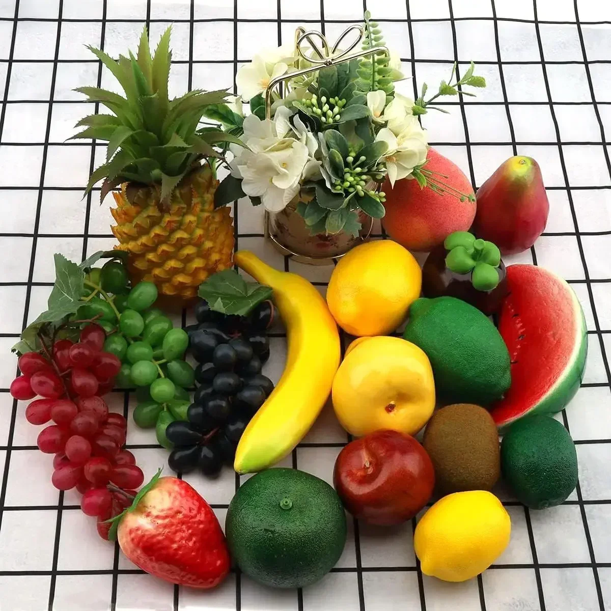 18 PCS Artificial Fruits Decoration Home Pineapple Grape Strawberries Pear Oil Orange Lemon Wax Apple  Banana Peach Combination