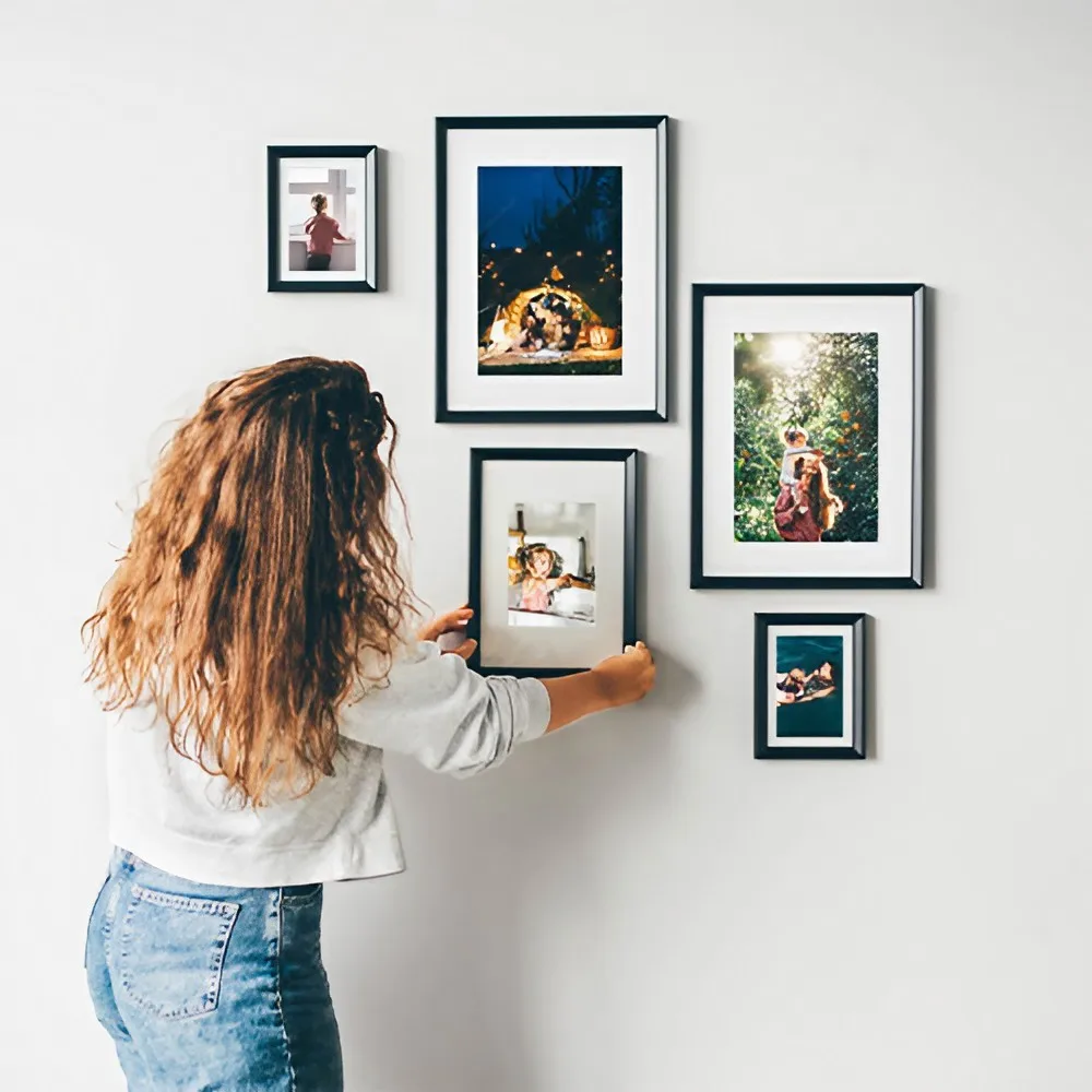 Versatile photo frames in different sizes, suitable for wall or table display, modern design, suitable for home (Black)